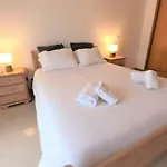 Algarve Modern T1 With Balcony In Apartment *