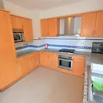 Algarve Modern T1 With Balcony In Apartment Albufeira