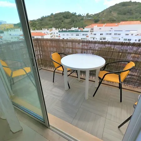 Algarve Modern T1 With Balcony In Албуфейра
