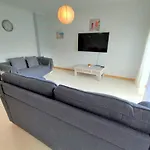 Algarve Modern T1 With Balcony In Daire