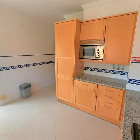 Algarve Modern T1 With Balcony In * Albufeira