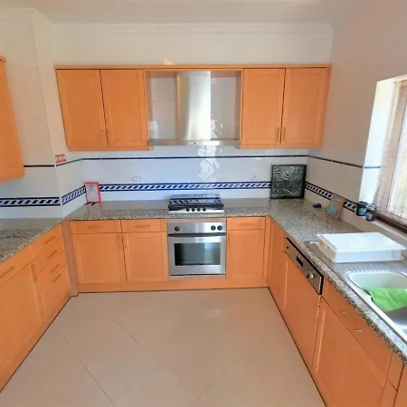 Algarve Modern T1 With Balcony In * Albufeira