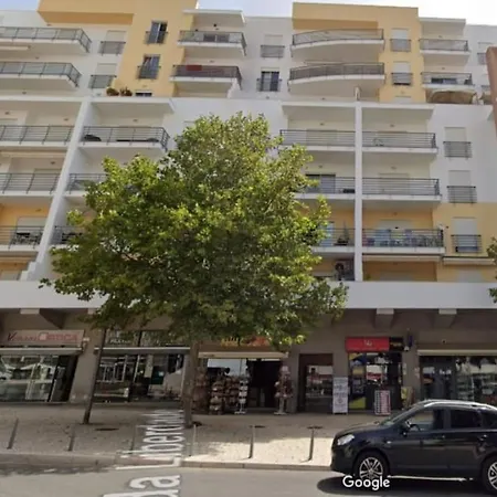 Algarve Modern T1 With Balcony In * Albufeira